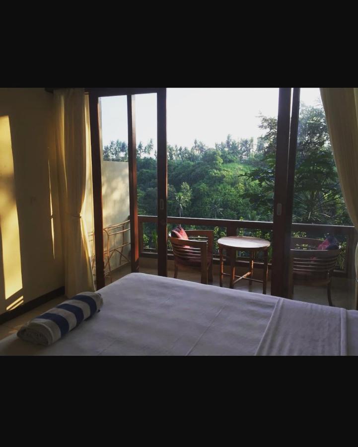 D'Tepi Ubud House Esterno foto