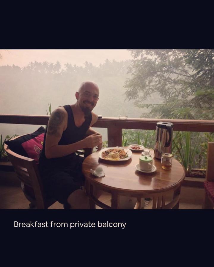D'Tepi Ubud House Esterno foto