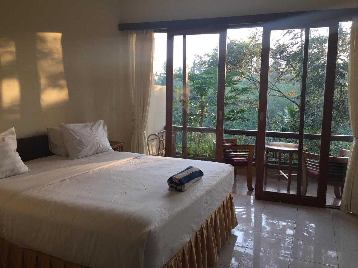 D'Tepi Ubud House Esterno foto