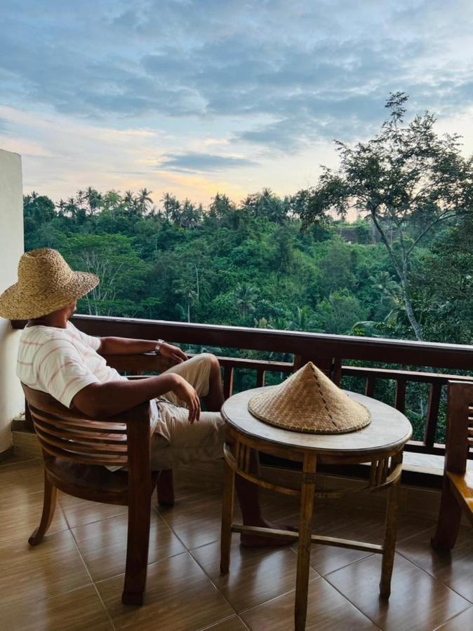 D'Tepi Ubud House Esterno foto