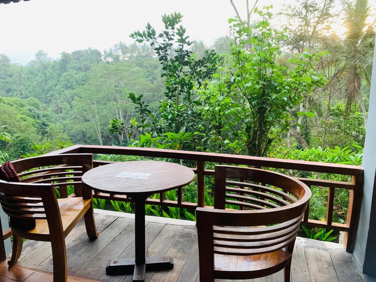 D'Tepi Ubud House Esterno foto